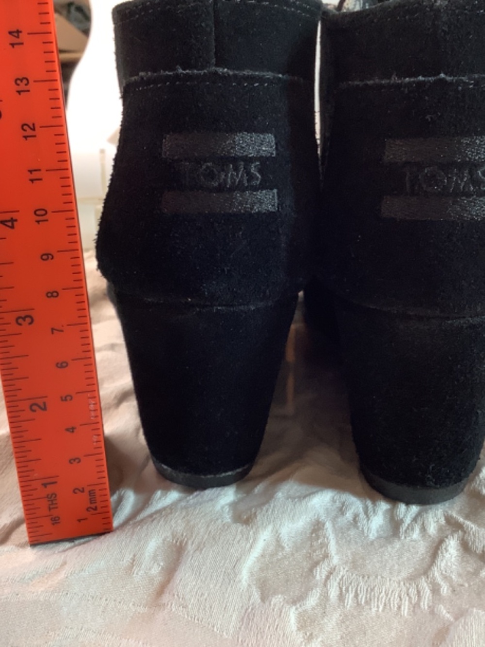 EUC Toms black suede wedge ankle boots sz, 6 - Picture 12 of 12